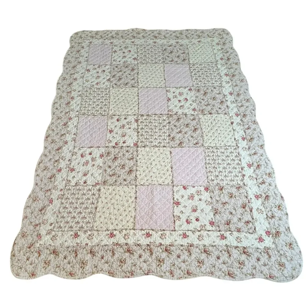 VTG Shabby Chic Pink Floral Antique Rose Patchwork Quilt Blanket Twin Scalloped
